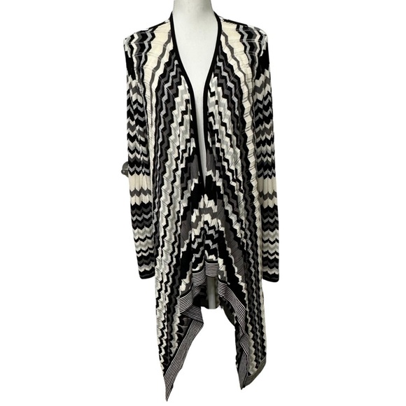 Neiman Marcus EXCLUSIVE Open Knit Duster Black/Grey/White Chevron Print SZ Large - Picture 1 of 7